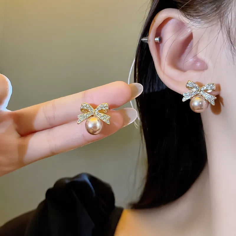 Golden Bow Pearls